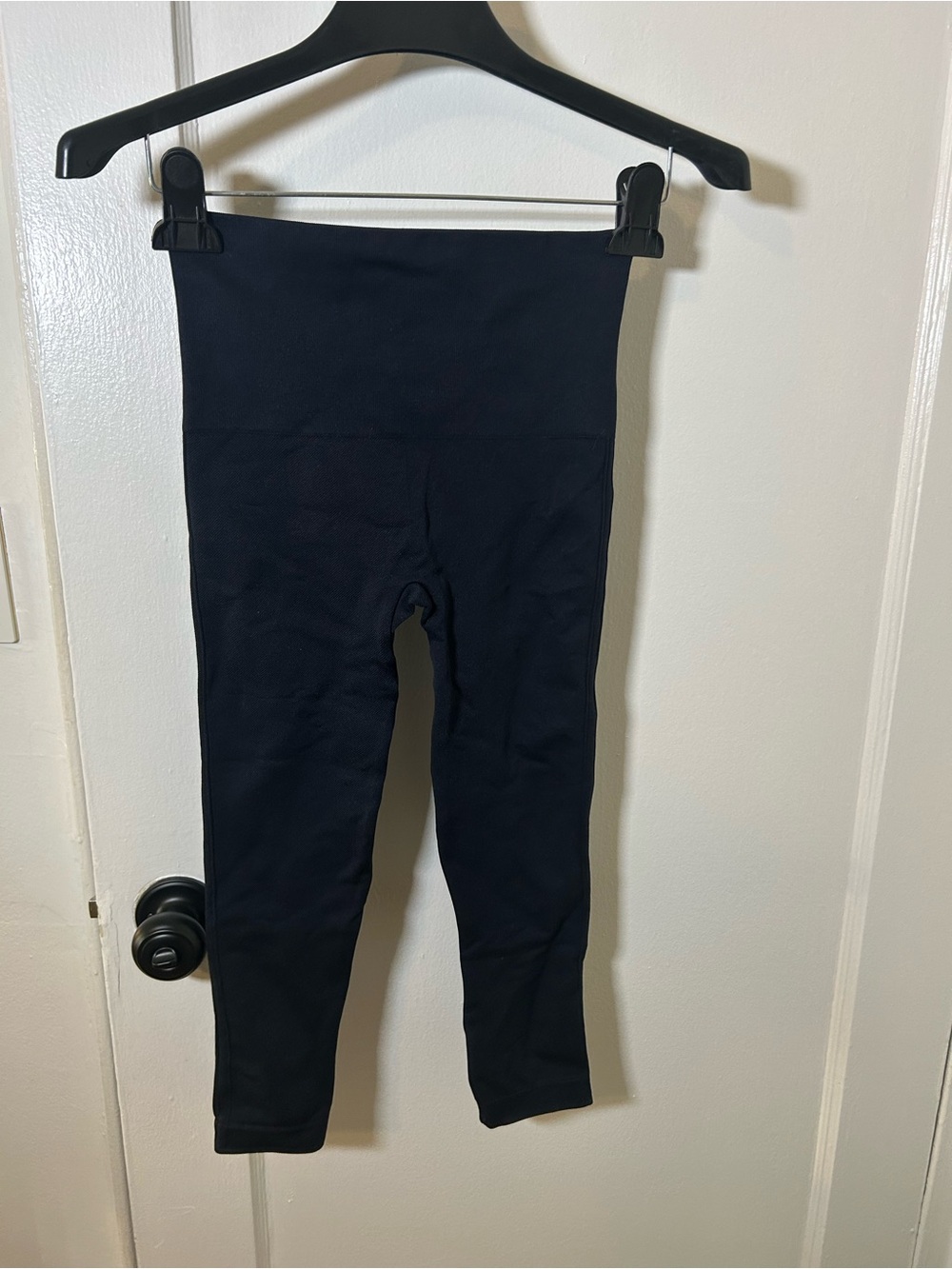 SPANX Look At Me Now Cropped Seamless Leggings